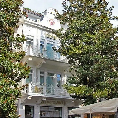 Ξενοδοχείο Boutique Imperialart Μεράνο